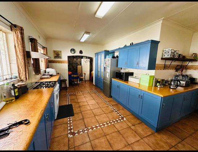4 BEDROOM HOUSE FOR SALE IN BRAMLEY PARK